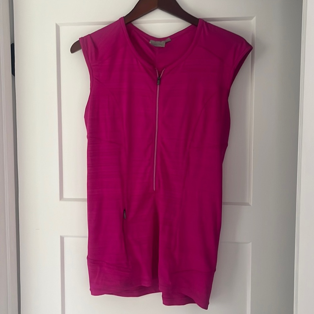 Athleta magenta Pacifica 2.0 half zip pocket rouched short sleeve top size MT